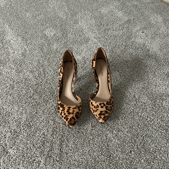 Gianni Bini real calf fur heels, size 7.5 - Picture 1 of 2